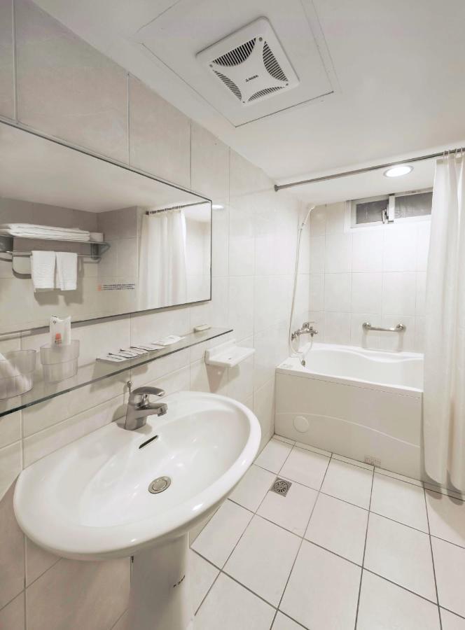 New World Hotel Тайбэй Экстерьер фото