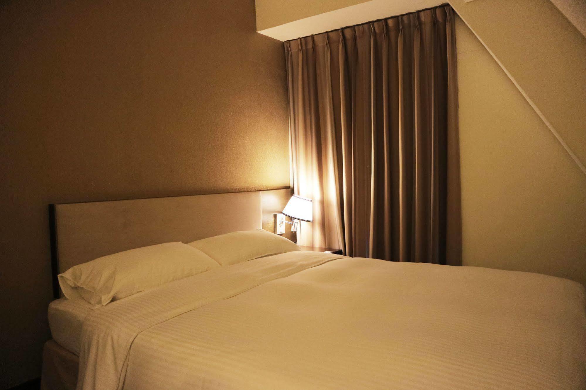 New World Hotel Тайбэй Экстерьер фото